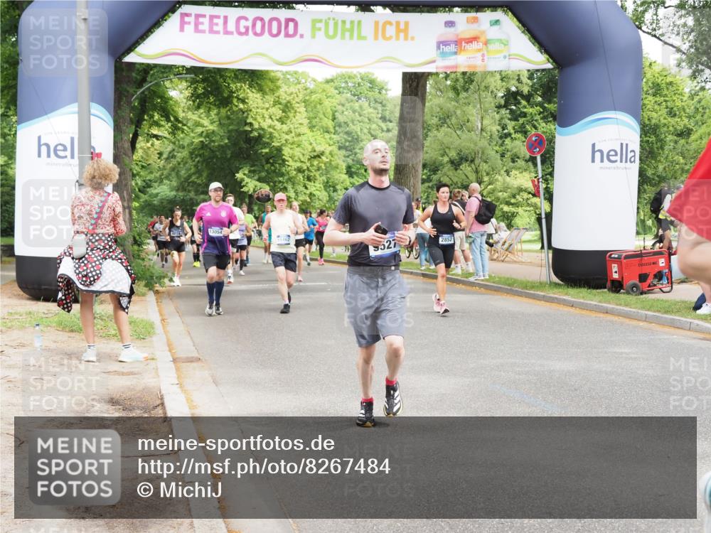 29.06.2025 - hella hamburg halbmarathon MichiJ http://msf.ph/oto/8267484 29.06.2025 10:54:56 Zwischen KM18-KM19 2852, 4494, 6089, 6181, 9527, 10791, 15150, 16186 meine-sportfotos.de