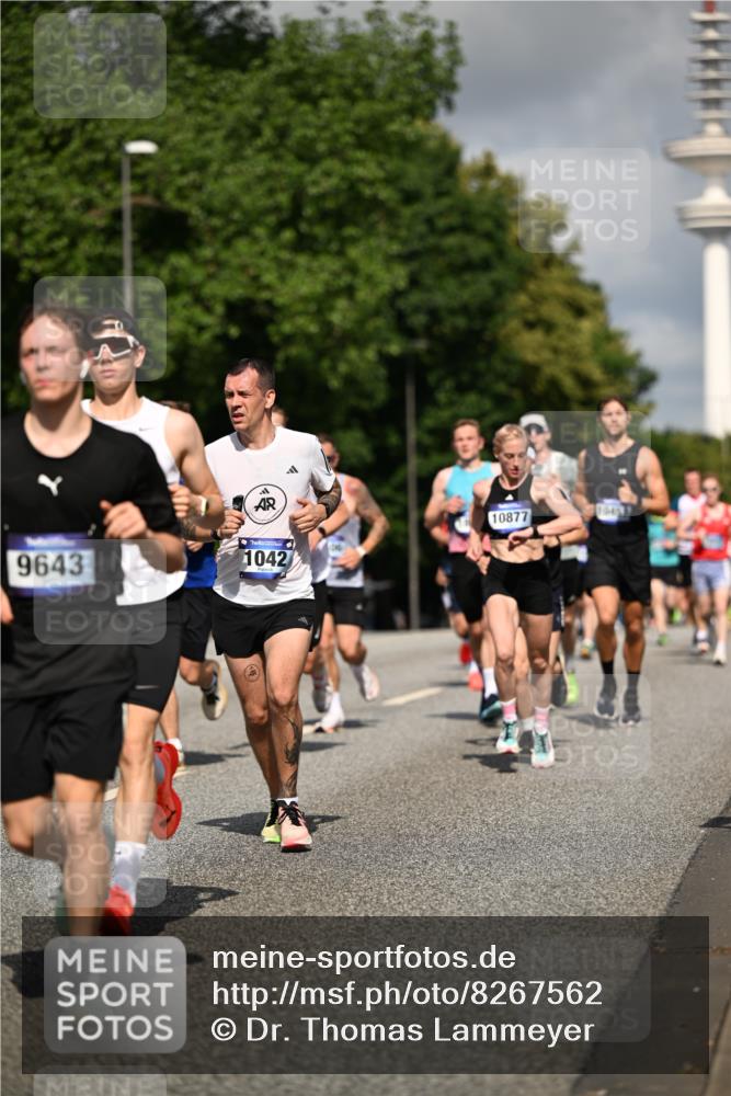 29.06.2025 - hella hamburg halbmarathon Dr. Thomas Lammeyer http://msf.ph/oto/8267562 29.06.2025 09:52:25 Kennedybrücke 1042, 1571, 1600, 2262, 2797, 3547, 4062, 4359, 4381, 5003, 6037, 6047, 7310, 7482, 7981, 8002, 8121, 9640, 9643, 10190, 10451, 10738, 10877, 11106, 11423 meine-sportfotos.de