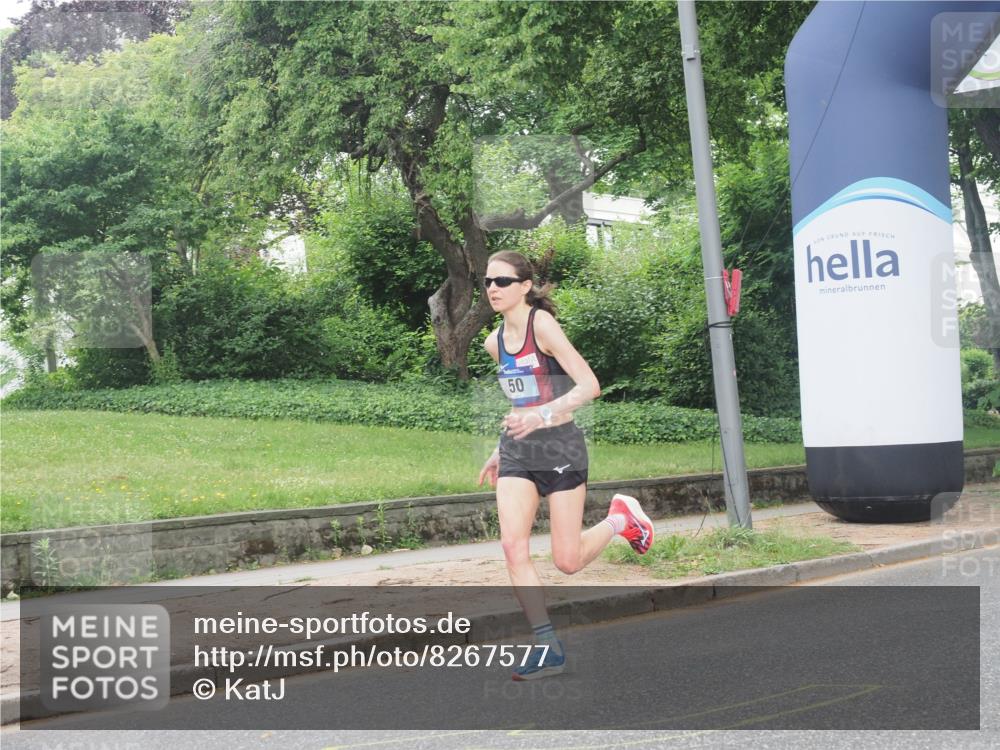 29.06.2025 - hella hamburg halbmarathon KatJ http://msf.ph/oto/8267577 29.06.2025 10:07:06 Zwischen KM18-KM19 50 meine-sportfotos.de