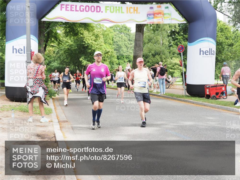 29.06.2025 - hella hamburg halbmarathon MichiJ http://msf.ph/oto/8267596 29.06.2025 10:54:58 Zwischen KM18-KM19 2594, 2852, 4494, 6014, 6089, 6181, 9527, 13054, 15150, 15462, 16186 meine-sportfotos.de