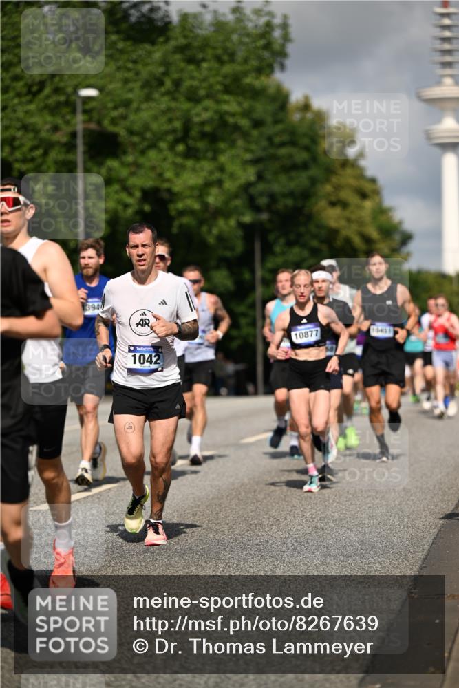 29.06.2025 - hella hamburg halbmarathon Dr. Thomas Lammeyer http://msf.ph/oto/8267639 29.06.2025 09:52:25 Kennedybrücke 1042, 1571, 1600, 2262, 2797, 3547, 4062, 4359, 4381, 5003, 6037, 6047, 7310, 7482, 7981, 8002, 8121, 9640, 9643, 10190, 10451, 10738, 10877, 11106, 11423 meine-sportfotos.de