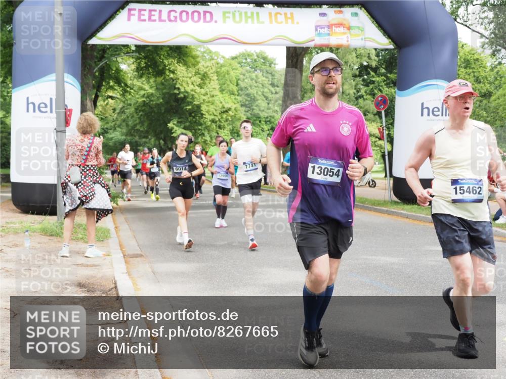 29.06.2025 - hella hamburg halbmarathon MichiJ http://msf.ph/oto/8267665 29.06.2025 10:55:00 Zwischen KM18-KM19 2594, 2852, 4494, 6014, 6089, 6181, 7741, 9527, 12556, 13054, 15462, 16186 meine-sportfotos.de