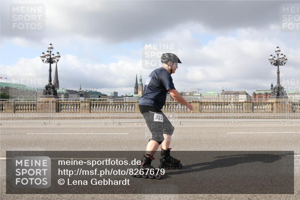 29.06.2025 - hella hamburg halbmarathon Lena Gebhardt http://msf.ph/oto/8267679 29.06.2025 09:04:39 Lombardsbrücke  meine-sportfotos.de