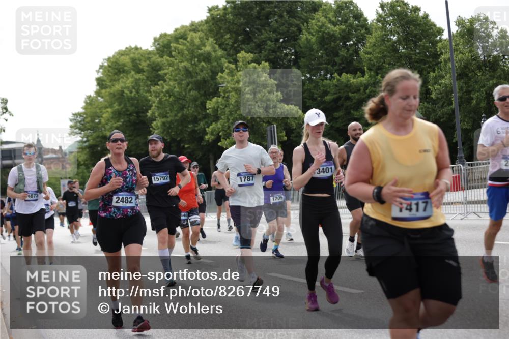 29.06.2025 - hella hamburg halbmarathon Jannik Wohlers http://msf.ph/oto/8267749 29.06.2025 10:33:37 Lombardsbrücke 1417, 1705, 1787, 2265, 2482, 2496, 2526, 2933, 3264, 3340, 3345, 3829, 3848, 4479, 4807, 5561, 5584, 5691, 6364, 6516, 6956, 7027, 7565, 8202, 8277, 8375, 8377, 8383, 8401, 9094, 9875, 9995, 10007, 10071, 10800, 11092, 11111, 11237, 11432, 11642, 11668, 12330, 12562, 12896, 13401, 13485, 13535, 13741, 13934, 14032, 14047, 14058, 14873, 14919, 15792, 15845, 16115, 16578, 17440, 17789, 17953, 18044, 19145, 19164 meine-sportfotos.de