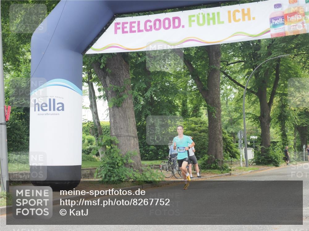 29.06.2025 - hella hamburg halbmarathon KatJ http://msf.ph/oto/8267752 29.06.2025 10:07:16 Zwischen KM18-KM19  meine-sportfotos.de