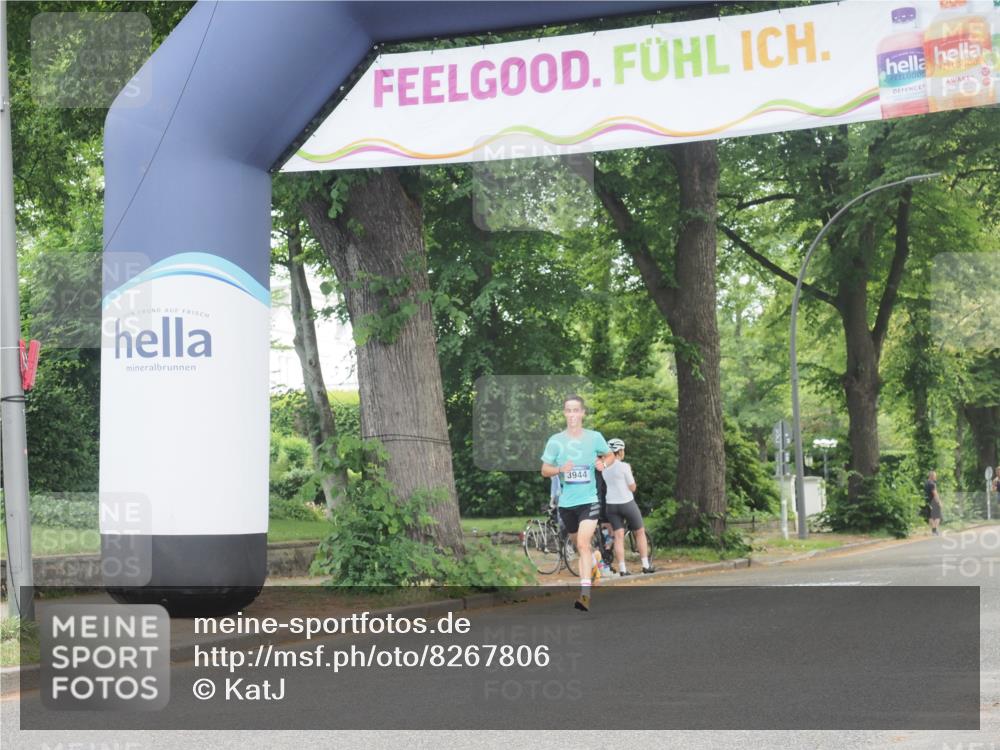 29.06.2025 - hella hamburg halbmarathon KatJ http://msf.ph/oto/8267806 29.06.2025 10:07:16 Zwischen KM18-KM19  meine-sportfotos.de