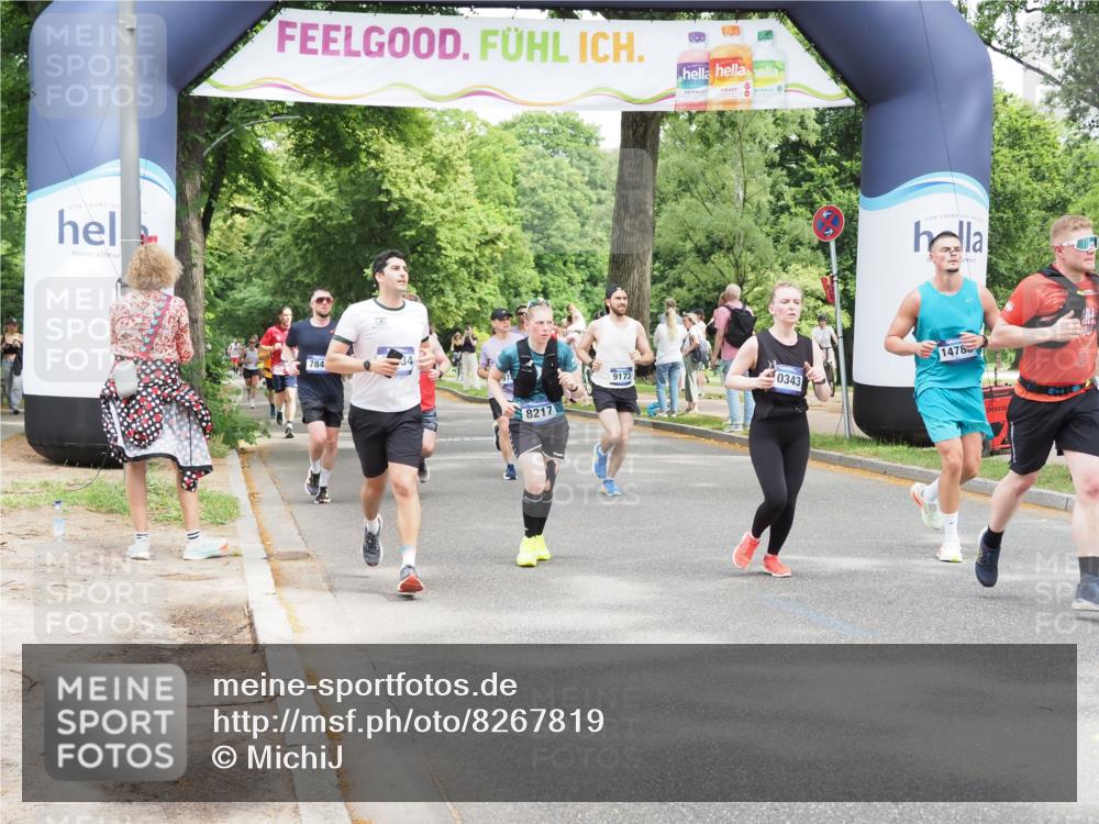 29.06.2025 - hella hamburg halbmarathon MichiJ http://msf.ph/oto/8267819 29.06.2025 10:55:05 Zwischen KM18-KM19 1785, 2594, 4950, 5670, 6014, 7741, 8217, 9173, 10343, 12556, 13054, 14785, 15462, 19034 meine-sportfotos.de