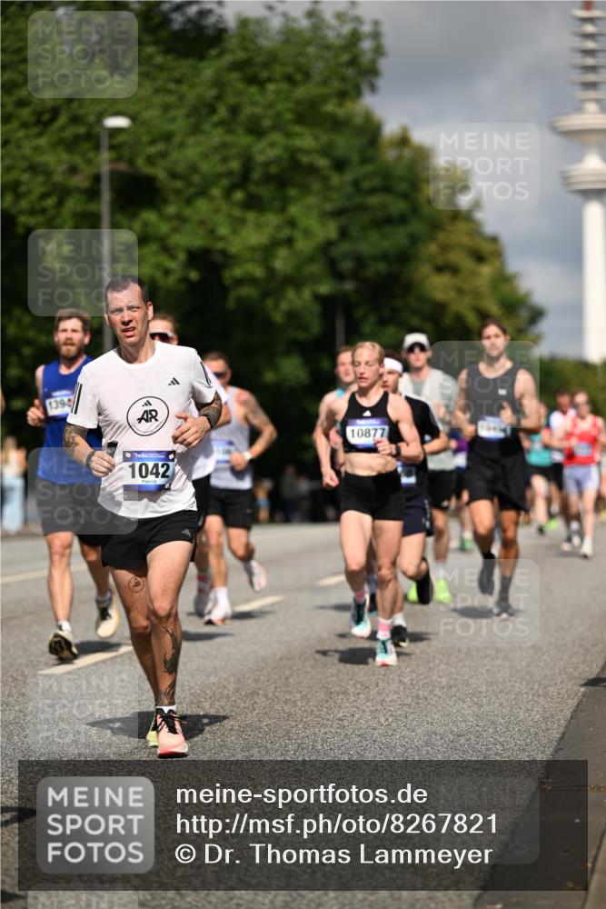 29.06.2025 - hella hamburg halbmarathon Dr. Thomas Lammeyer http://msf.ph/oto/8267821 29.06.2025 09:52:26 Kennedybrücke 1042, 1571, 1600, 2262, 2797, 3547, 4062, 4359, 4381, 5003, 6037, 6047, 7310, 7482, 7981, 8002, 8121, 9640, 9643, 10190, 10369, 10451, 10738, 10877, 11106, 11423 meine-sportfotos.de