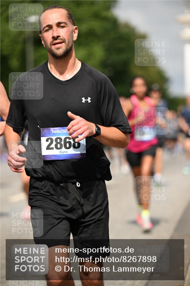 29.06.2025 - hella hamburg halbmarathon Dr. Thomas Lammeyer http://msf.ph/oto/8267898 29.06.2025 10:14:58 Kennedybrücke 1548, 1781, 2868, 4287, 5182, 5440, 5653, 5806, 8171, 8561, 8807, 8810, 10196, 11149 meine-sportfotos.de