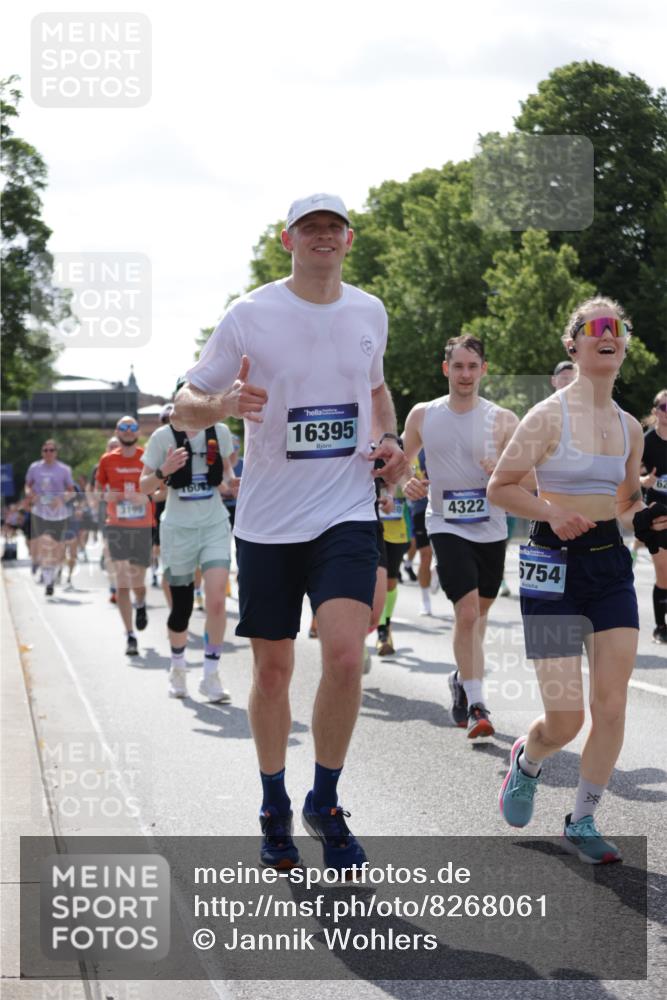 29.06.2025 - hella hamburg halbmarathon Jannik Wohlers http://msf.ph/oto/8268061 29.06.2025 10:01:06 Lombardsbrücke 1329, 1722, 1724, 2091, 2167, 2591, 3199, 3425, 3663, 4319, 4322, 4370, 4649, 4663, 5547, 5570, 5675, 6087, 6281, 0000, 6302, 6591, 6921, 6924, 7287, 8030, 8191, 8392, 8691, 8822, 8926, 10281, 10301, 10576, 10915, 11043, 11465, 12475, 13516, 13528, 13551, 13699, 13796, 14375, 14867, 15083, 15093, 15550, 15637, 16063, 16367, 16395, 16754, 16909, 17140, 17441, 17890, 18232, 18290, 18716, 18717, 18739, 18833, 18899, 18954, 19002, 19003, 19160 meine-sportfotos.de