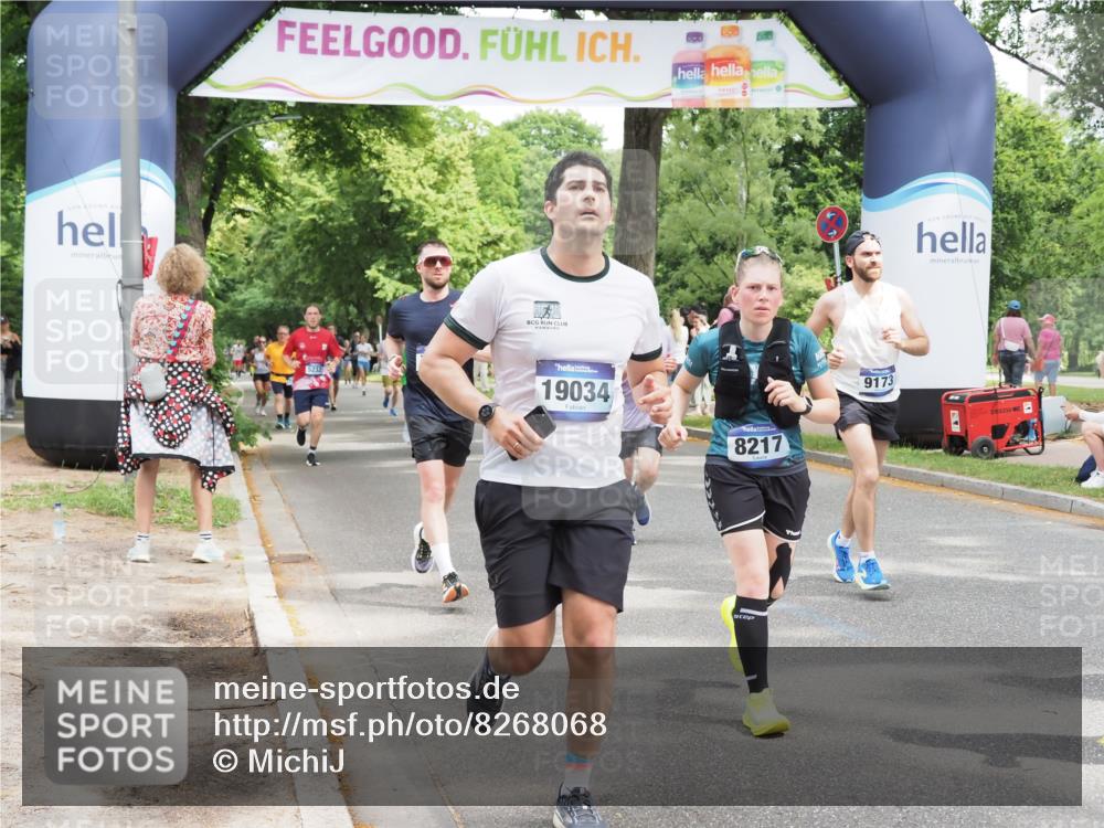 29.06.2025 - hella hamburg halbmarathon MichiJ http://msf.ph/oto/8268068 29.06.2025 10:55:06 Zwischen KM18-KM19 1785, 2594, 4950, 5670, 6014, 7741, 8217, 9173, 10343, 12556, 13054, 14785, 15462, 19034 meine-sportfotos.de