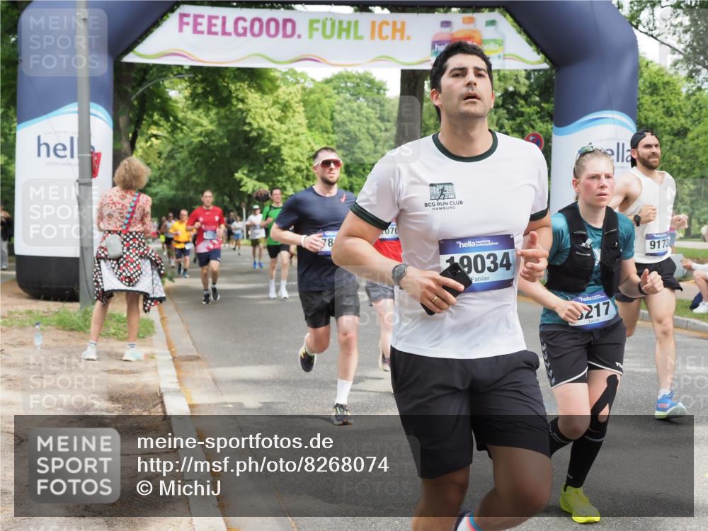 29.06.2025 - hella hamburg halbmarathon MichiJ http://msf.ph/oto/8268074 29.06.2025 10:55:07 Zwischen KM18-KM19 1785, 4950, 5670, 7741, 7846, 8217, 9173, 9781, 10343, 10709, 12556, 14785, 19034 meine-sportfotos.de