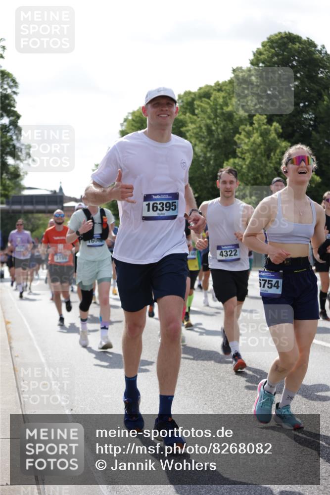 29.06.2025 - hella hamburg halbmarathon Jannik Wohlers http://msf.ph/oto/8268082 29.06.2025 10:01:06 Lombardsbrücke 1329, 1722, 1724, 2091, 2167, 2591, 3199, 3425, 3663, 4319, 4322, 4370, 4649, 4663, 5547, 5570, 5675, 6087, 6281, 0000, 6302, 6591, 6921, 6924, 7287, 8030, 8191, 8392, 8691, 8822, 8926, 10281, 10301, 10576, 10915, 11043, 11465, 12475, 13516, 13528, 13551, 13699, 13796, 14375, 14867, 15083, 15093, 15550, 15637, 16063, 16367, 16395, 16754, 16909, 17140, 17441, 17890, 18232, 18290, 18716, 18717, 18739, 18833, 18899, 18954, 19002, 19003, 19160 meine-sportfotos.de