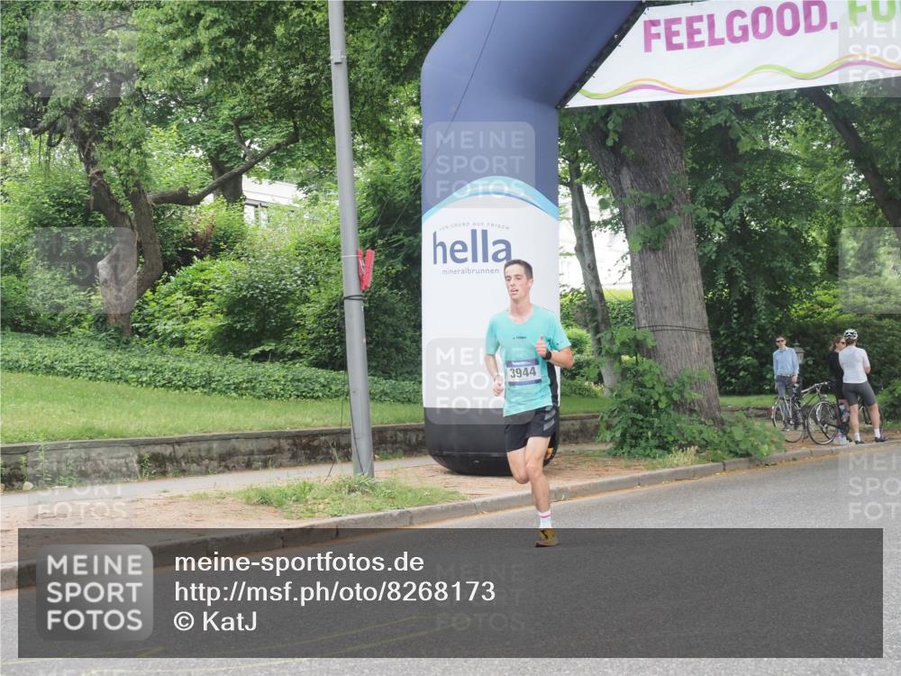 29.06.2025 - hella hamburg halbmarathon KatJ http://msf.ph/oto/8268173 29.06.2025 10:07:18 Zwischen KM18-KM19 3944 meine-sportfotos.de