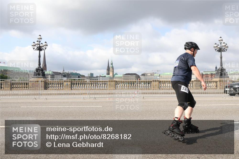 29.06.2025 - hella hamburg halbmarathon Lena Gebhardt http://msf.ph/oto/8268182 29.06.2025 09:04:39 Lombardsbrücke  meine-sportfotos.de