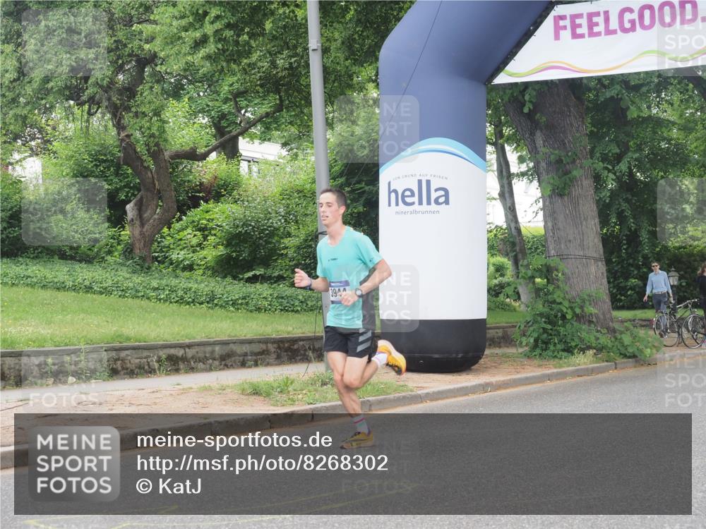 29.06.2025 - hella hamburg halbmarathon KatJ http://msf.ph/oto/8268302 29.06.2025 10:07:18 Zwischen KM18-KM19 3944 meine-sportfotos.de