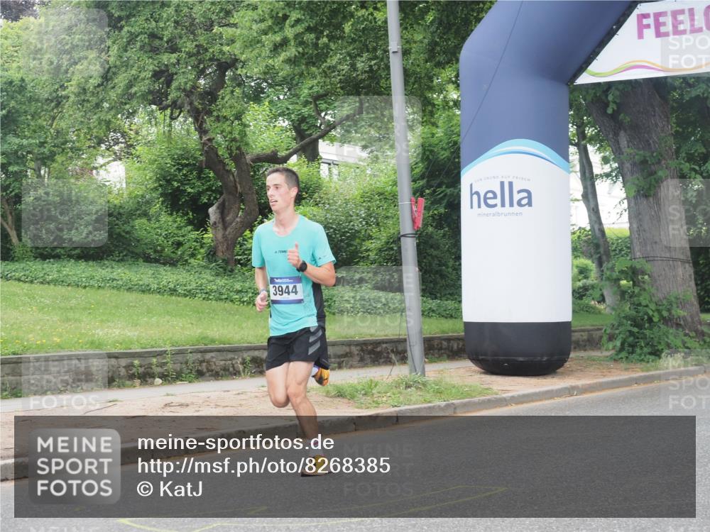 29.06.2025 - hella hamburg halbmarathon KatJ http://msf.ph/oto/8268385 29.06.2025 10:07:18 Zwischen KM18-KM19 3944 meine-sportfotos.de