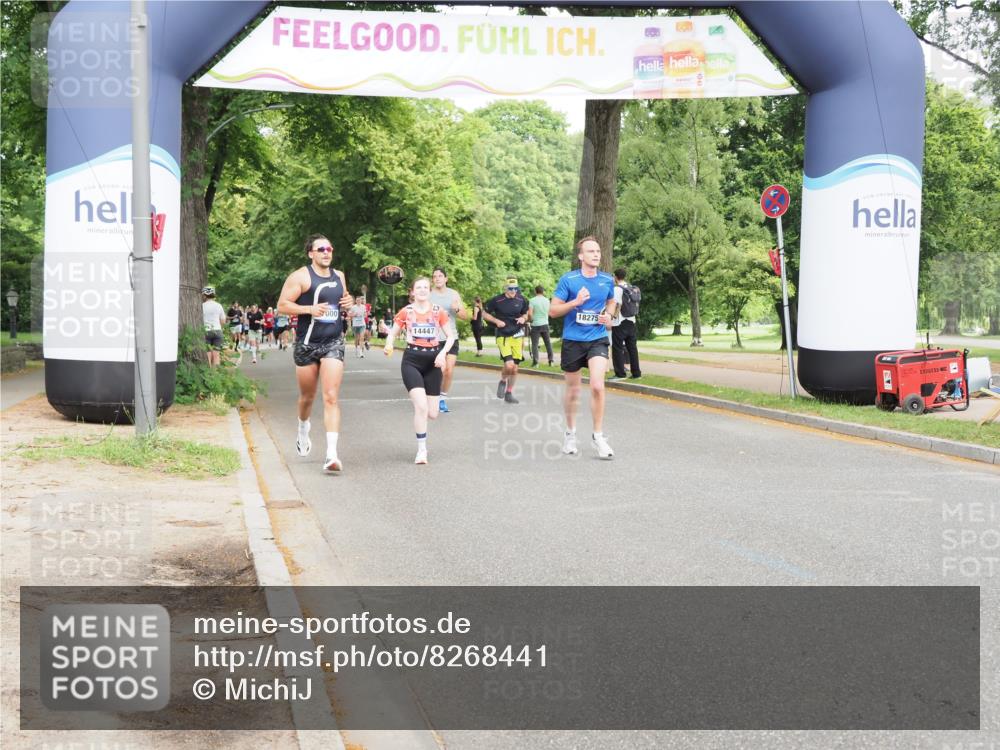29.06.2025 - hella hamburg halbmarathon MichiJ http://msf.ph/oto/8268441 29.06.2025 10:30:55 Zwischen KM18-KM19 1312, 5682, 13446, 13709, 16660 meine-sportfotos.de