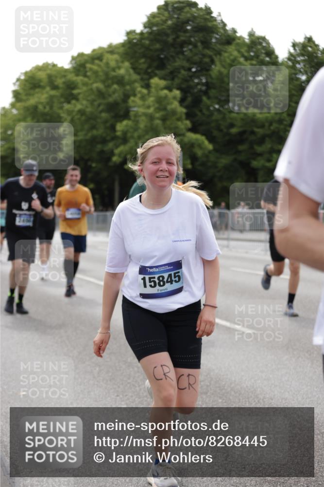 29.06.2025 - hella hamburg halbmarathon Jannik Wohlers http://msf.ph/oto/8268445 29.06.2025 10:33:41 Lombardsbrücke 1417, 1705, 1787, 2265, 2482, 2496, 2526, 2933, 3340, 3345, 3829, 3848, 4479, 4807, 5561, 5584, 5691, 6364, 7324, 7329, 8277, 9094, 9875, 10071, 10360, 10800, 11092, 11432, 11642, 11668, 12165, 12330, 12562, 12896, 13401, 13485, 13934, 14047, 14058, 14873, 14919, 15792, 15793, 15845, 15983, 16115, 16578, 17440, 17789, 17953, 18044, 19145, 19164 meine-sportfotos.de