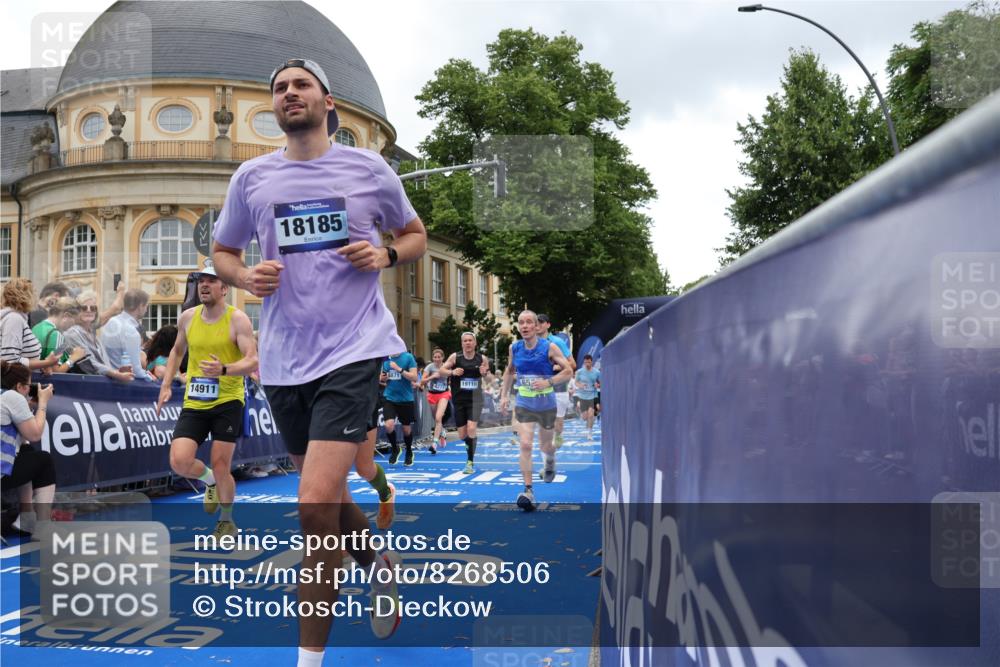 29.06.2025 - hella hamburg halbmarathon Strokosch-Dieckow http://msf.ph/oto/8268506 29.06.2025 10:45:56 Ziel 2189, 3477, 4277, 5648, 6460, 6532, 8269, 8577, 8871, 10792, 11821, 11936, 12084, 12269, 14462, 14804, 14911, 15149, 16624, 17008, 18081, 18185, 19116 meine-sportfotos.de