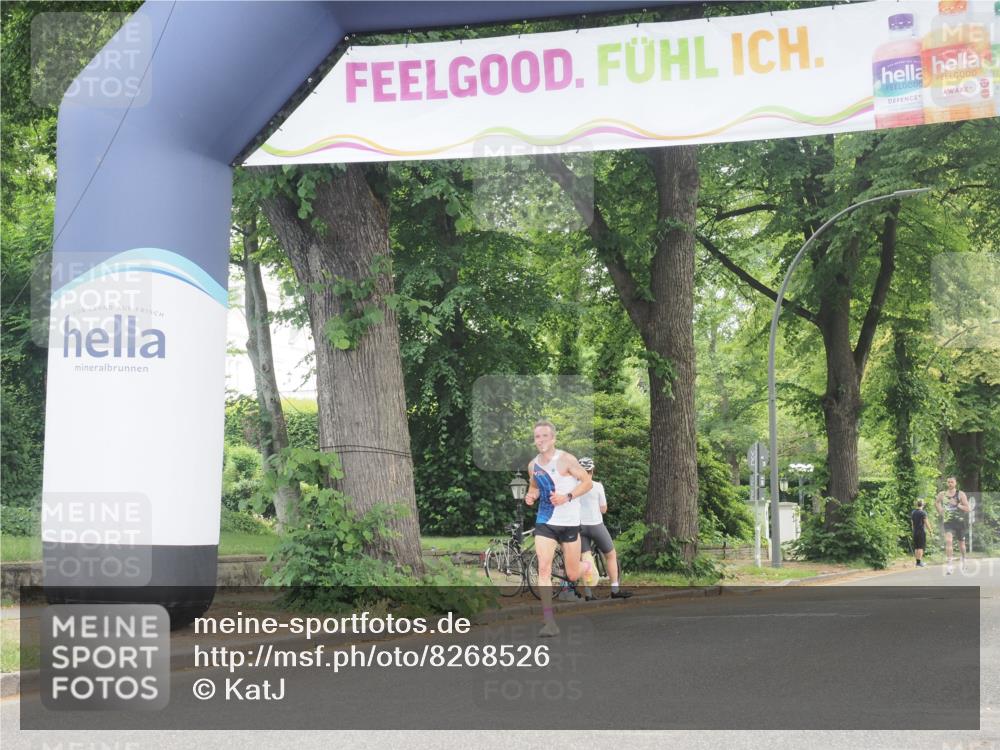 29.06.2025 - hella hamburg halbmarathon KatJ http://msf.ph/oto/8268526 29.06.2025 10:07:25 Zwischen KM18-KM19 3944 meine-sportfotos.de