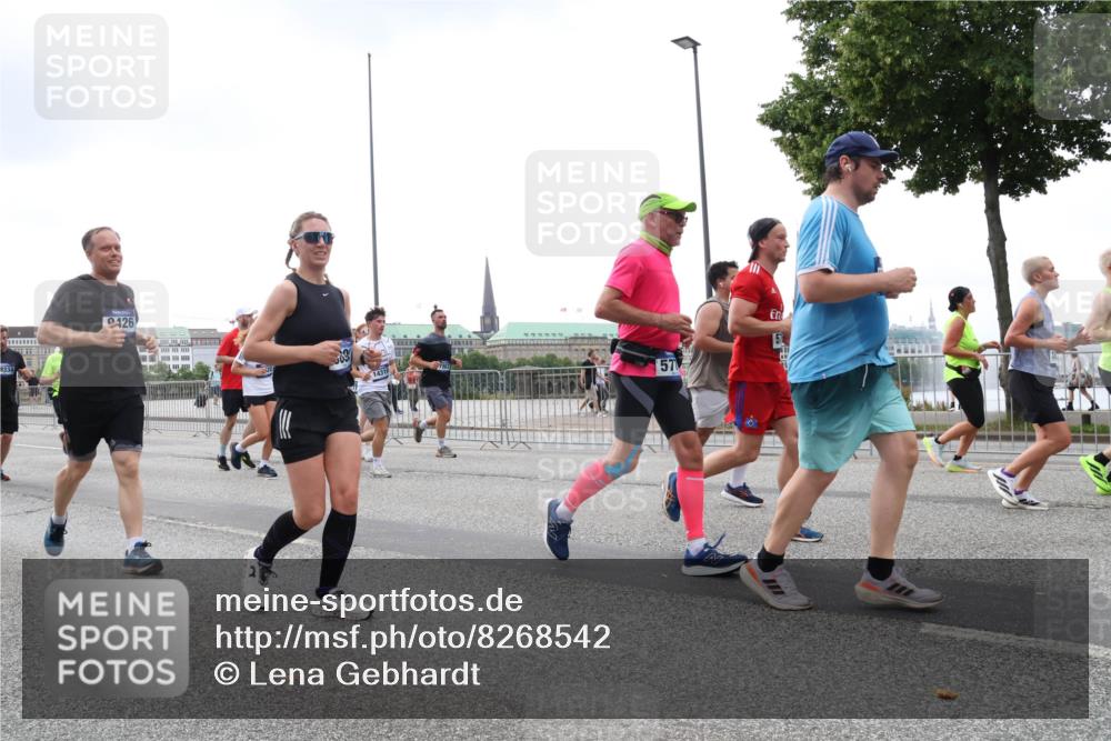 29.06.2025 - hella hamburg halbmarathon Lena Gebhardt http://msf.ph/oto/8268542 29.06.2025 10:46:16 Lombardsbrücke 1004, 1100, 1104, 1421, 1426, 1429, 1465, 1532, 1555, 1608, 1837, 1854, 1867, 1868, 2398, 2423, 2500, 2522, 2697, 2773, 2813, 2951, 2954, 2965, 3410, 3469, 4104, 4119, 4223, 4317, 4448, 4572, 5697, 5703, 5769, 5770, 5854, 5892, 6068, 6124, 6133, 6161, 6333, 6392, 6623, 7268, 7303, 7356, 7364, 7368, 7374, 7605, 7767, 7894, 7960, 7983, 8047, 8551, 8700, 9120, 9121, 9129, 9337, 9426, 9445, 10153, 10367, 10511, 11358, 11361, 11876, 11910, 12298, 12333, 12507, 12522 meine-sportfotos.de