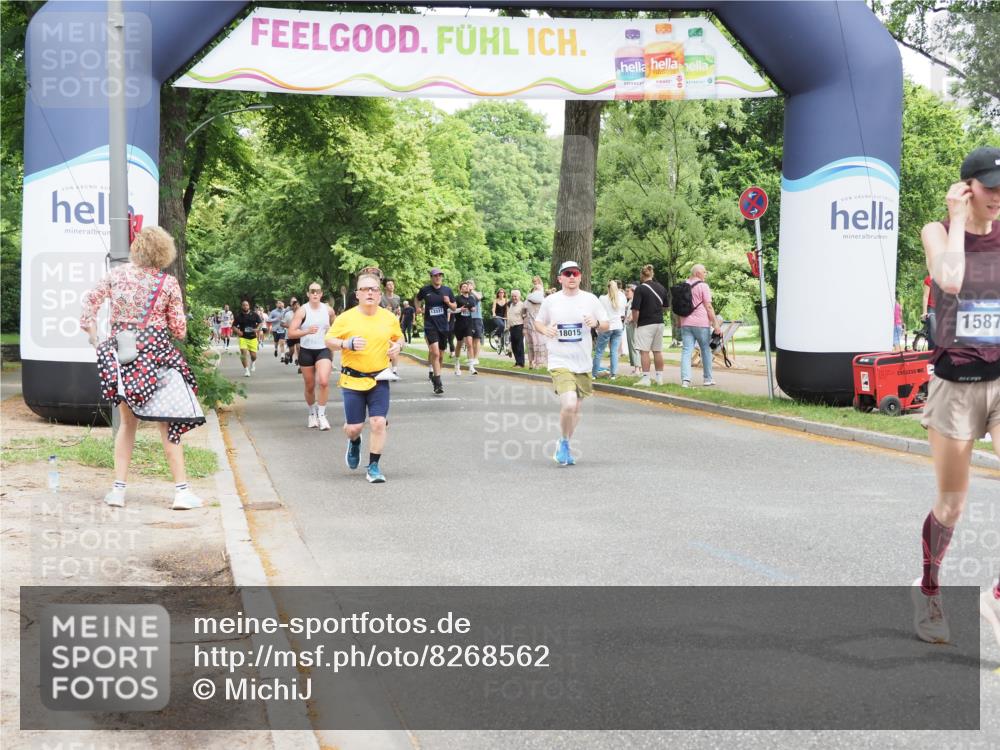 29.06.2025 - hella hamburg halbmarathon MichiJ http://msf.ph/oto/8268562 29.06.2025 10:55:12 Zwischen KM18-KM19 5232, 7846, 9173, 9366, 9781, 10709, 11873, 15875, 17540, 18015, 19034 meine-sportfotos.de