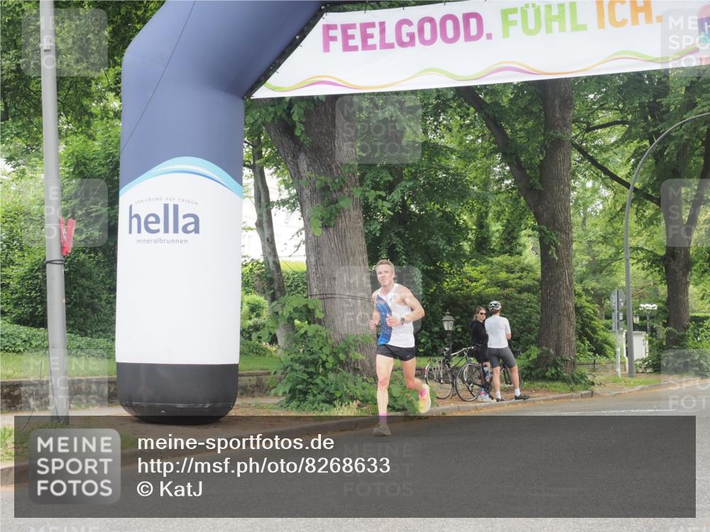 29.06.2025 - hella hamburg halbmarathon KatJ http://msf.ph/oto/8268633 29.06.2025 10:07:26 Zwischen KM18-KM19  meine-sportfotos.de