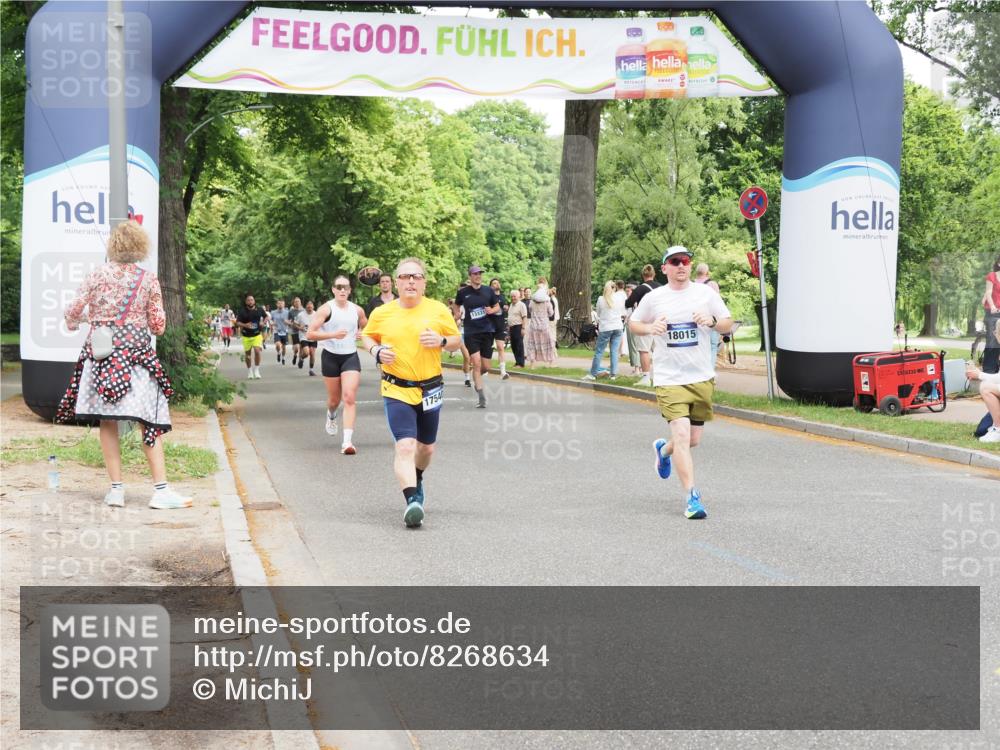 29.06.2025 - hella hamburg halbmarathon MichiJ http://msf.ph/oto/8268634 29.06.2025 10:55:13 Zwischen KM18-KM19 5232, 7846, 9173, 9366, 9781, 10709, 11873, 14196, 15875, 17540, 18015, 19034 meine-sportfotos.de