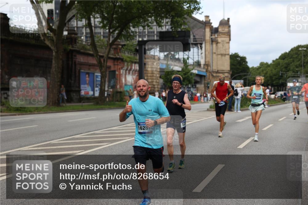 29.06.2025 - hella hamburg halbmarathon Yannick Fuchs http://msf.ph/oto/8268654 29.06.2025 10:36:51 20KM 1169, 1209, 1256, 1312, 1700, 1903, 1962, 2233, 3523, 4823, 5436, 5682, 6639, 6721, 6770, 7363, 7448, 7693, 7765, 7865, 8694, 9365, 10216, 10469, 12098, 13446, 13483, 13709, 13725, 14811, 15095, 15175, 15270, 15654, 16281, 16295, 16507, 16626, 16660, 17000, 17016, 17363, 17637, 17864, 17926, 18330, 18559, 18920 meine-sportfotos.de