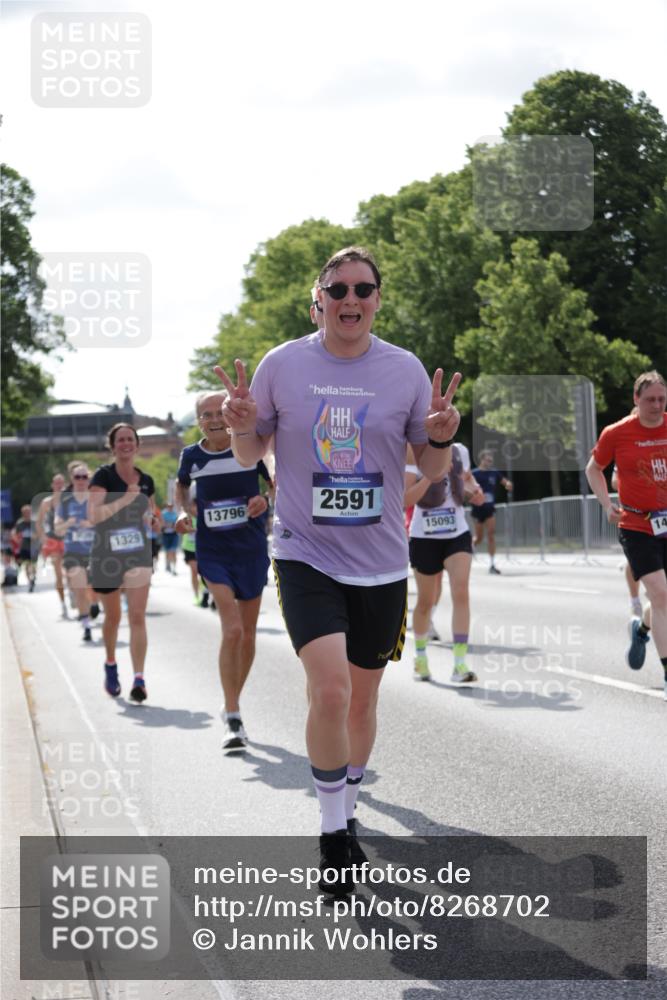 29.06.2025 - hella hamburg halbmarathon Jannik Wohlers http://msf.ph/oto/8268702 29.06.2025 10:01:12 Lombardsbrücke 1184, 1329, 1464, 1653, 1722, 1724, 1729, 1940, 2167, 2591, 2806, 2957, 3039, 3199, 3425, 3663, 4322, 4663, 5547, 5570, 5602, 5603, 5675, 6087, 6281, 6302, 6921, 7287, 8030, 8191, 8392, 8578, 8691, 8822, 8926, 10281, 10301, 10915, 11043, 12475, 12734, 12736, 13528, 13551, 13796, 14026, 14175, 14176, 14375, 14867, 15093, 15550, 16063, 16367, 16395, 16424, 16426, 16754, 16909, 17017, 17140, 17441, 17810, 18232, 18290, 18555, 18716, 18717, 18739, 18899, 18954, 19160 meine-sportfotos.de
