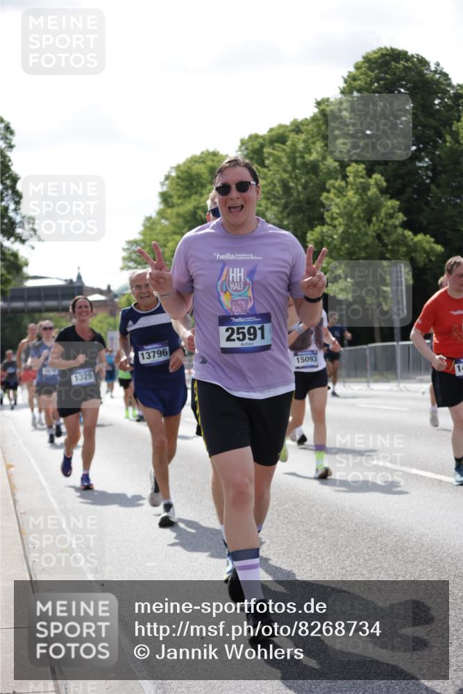 29.06.2025 - hella hamburg halbmarathon Jannik Wohlers http://msf.ph/oto/8268734 29.06.2025 10:01:12 Lombardsbrücke 1184, 1329, 1464, 1653, 1722, 1724, 1729, 1940, 2167, 2591, 2806, 2957, 3039, 3199, 3425, 3663, 4322, 4663, 5547, 5570, 5602, 5603, 5675, 6087, 6281, 6302, 6921, 7287, 8030, 8191, 8392, 8578, 8691, 8822, 8926, 10281, 10301, 10915, 11043, 12475, 12734, 12736, 13528, 13551, 13796, 14026, 14175, 14176, 14375, 14867, 15093, 15550, 16063, 16367, 16395, 16424, 16426, 16754, 16909, 17017, 17140, 17441, 17810, 18232, 18290, 18555, 18716, 18717, 18739, 18899, 18954, 19160 meine-sportfotos.de