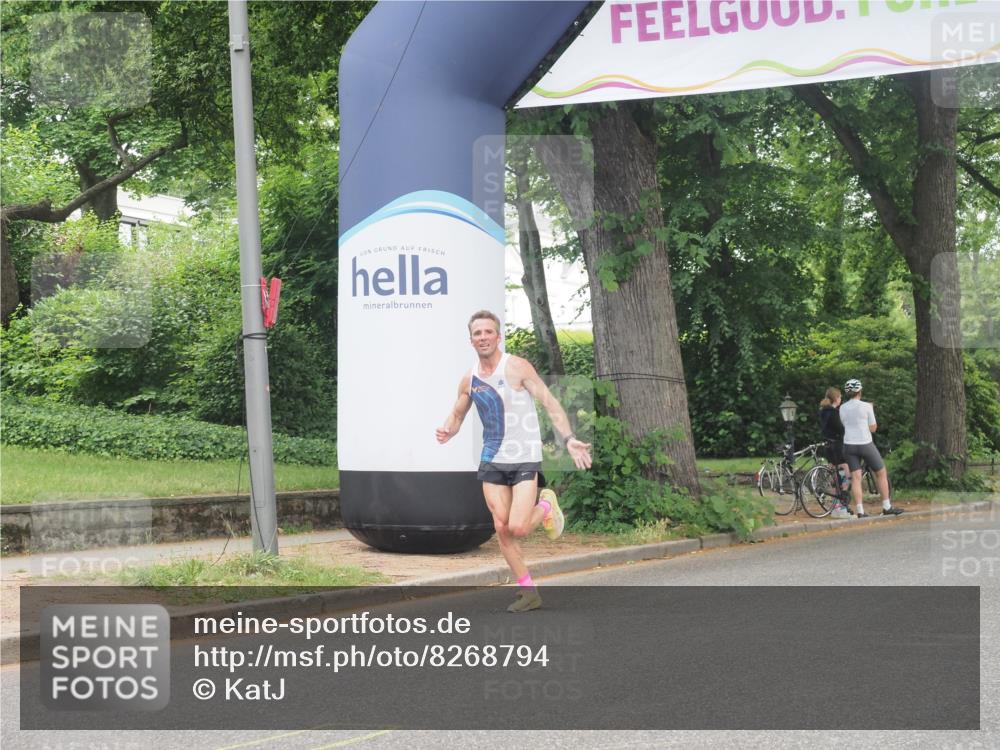 29.06.2025 - hella hamburg halbmarathon KatJ http://msf.ph/oto/8268794 29.06.2025 10:07:27 Zwischen KM18-KM19  meine-sportfotos.de