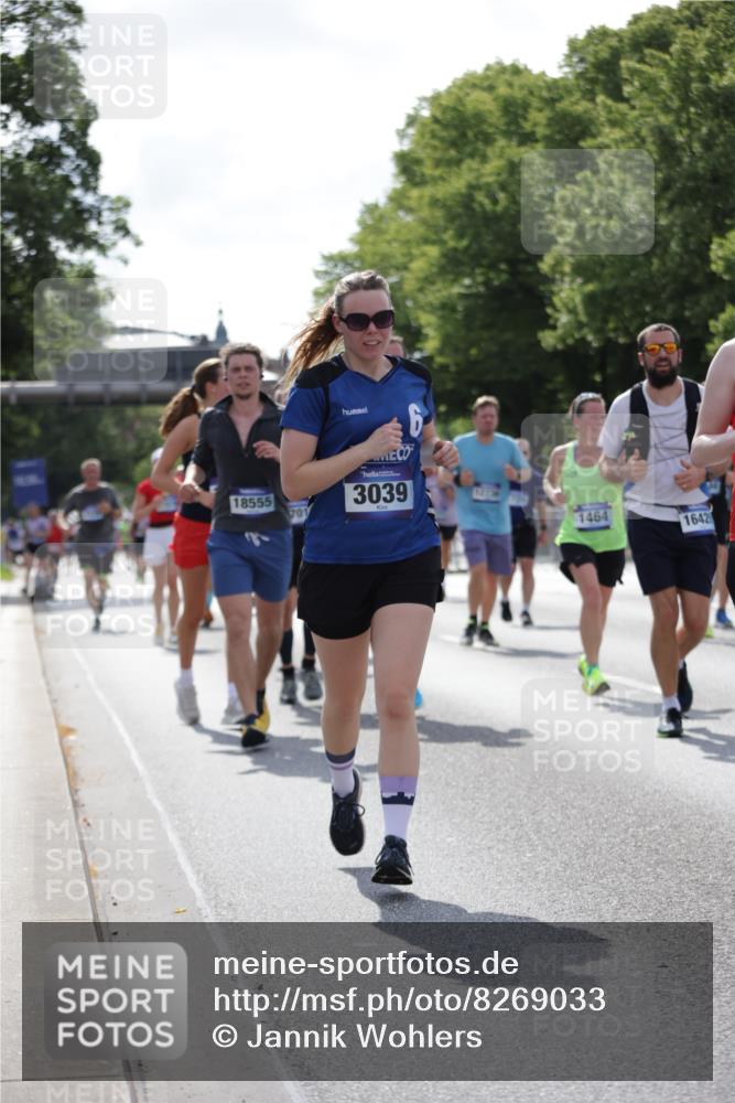 29.06.2025 - hella hamburg halbmarathon Jannik Wohlers http://msf.ph/oto/8269033 29.06.2025 10:01:16 Lombardsbrücke 1184, 1329, 1464, 1653, 1722, 1724, 1729, 1881, 1940, 2167, 2591, 2806, 2957, 3039, 3199, 4322, 4328, 4663, 5547, 5570, 5602, 5603, 6281, 6302, 6921, 8392, 8578, 8822, 8926, 10281, 10301, 10915, 11043, 11771, 11808, 12475, 12734, 12736, 13528, 13551, 13796, 14026, 14175, 14176, 14375, 15093, 16063, 16367, 16395, 16424, 16426, 16754, 16909, 17017, 17136, 17140, 17441, 17670, 17810, 18232, 18555, 18716, 18717, 18739, 18899, 18954, 19160 meine-sportfotos.de