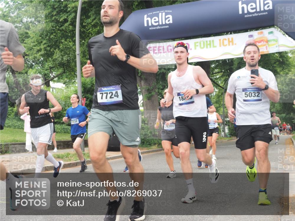 29.06.2025 - hella hamburg halbmarathon KatJ http://msf.ph/oto/8269037 29.06.2025 10:39:31 Zwischen KM18-KM19 2364, 2396, 3426, 4558, 4814, 4839, 5032, 5116, 5482, 5607, 6562, 6657, 7724, 7732, 8661, 8710, 8720 meine-sportfotos.de