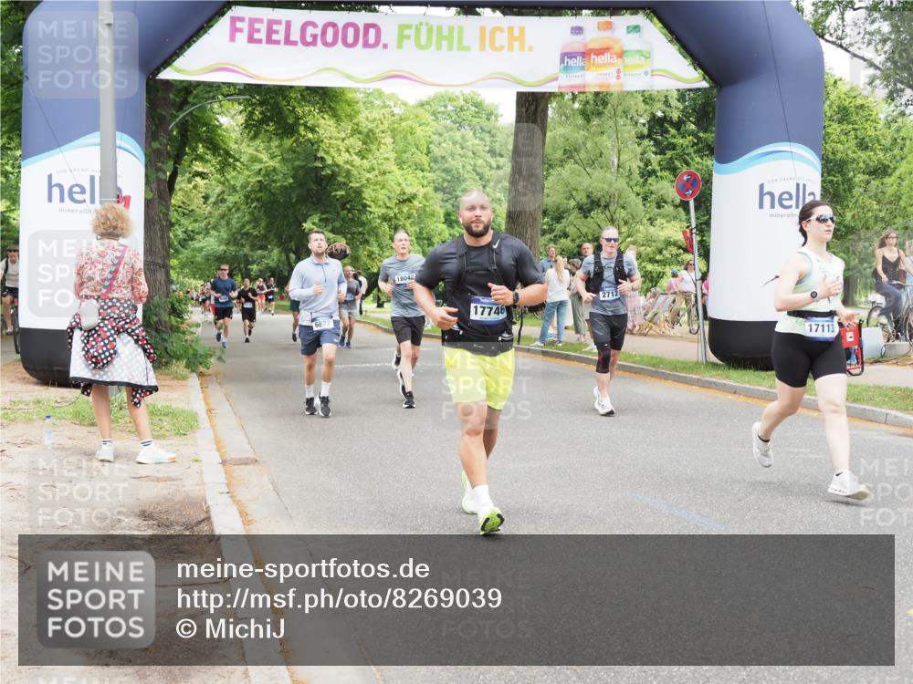 29.06.2025 - hella hamburg halbmarathon MichiJ http://msf.ph/oto/8269039 29.06.2025 10:55:22 Zwischen KM18-KM19 2712, 4032, 6822, 9253, 9886, 13331, 14060, 17113, 17746, 18236, 18239, 18555 meine-sportfotos.de