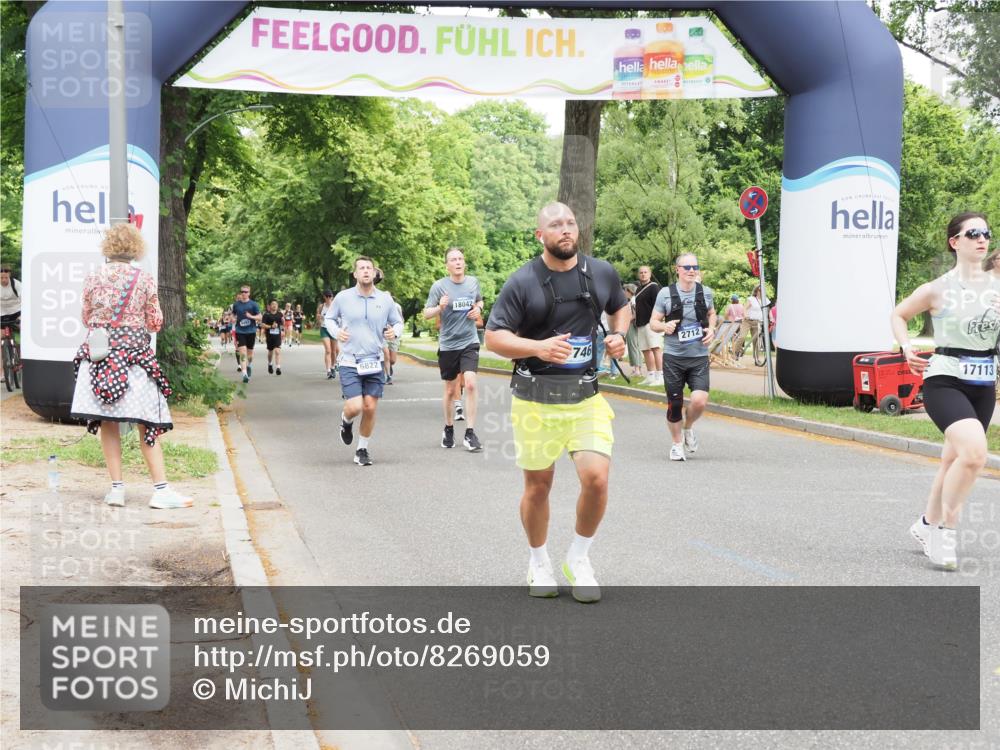 29.06.2025 - hella hamburg halbmarathon MichiJ http://msf.ph/oto/8269059 29.06.2025 10:55:22 Zwischen KM18-KM19 2712, 4032, 6822, 9253, 9886, 13331, 14060, 17113, 17746, 18236, 18239, 18555 meine-sportfotos.de