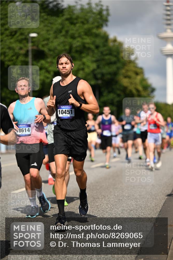 29.06.2025 - hella hamburg halbmarathon Dr. Thomas Lammeyer http://msf.ph/oto/8269065 29.06.2025 09:52:29 Kennedybrücke 1042, 1571, 1600, 2262, 2797, 3547, 4062, 4381, 5003, 6037, 6047, 7310, 7482, 7981, 8002, 8121, 9640, 9643, 10190, 10369, 10451, 10738, 10877, 11106, 11423 meine-sportfotos.de
