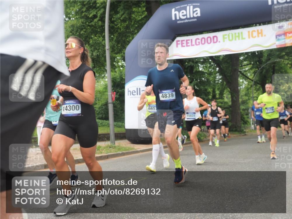 29.06.2025 - hella hamburg halbmarathon KatJ http://msf.ph/oto/8269132 29.06.2025 10:39:32 Zwischen KM18-KM19 2364, 2396, 4558, 4814, 4839, 5032, 5482, 6562, 6657, 7178, 7724, 7732, 8661, 8710, 8720 meine-sportfotos.de