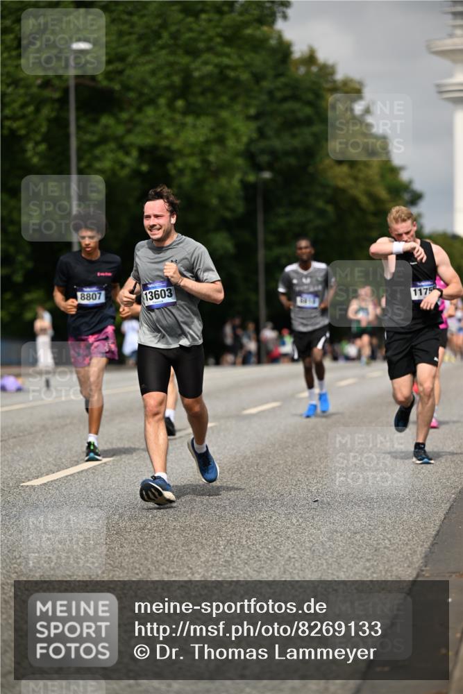 29.06.2025 - hella hamburg halbmarathon Dr. Thomas Lammeyer http://msf.ph/oto/8269133 29.06.2025 10:15:06 Kennedybrücke 1531, 1866, 2868, 4287, 5379, 5440, 8171, 8807, 8810, 10196, 10372, 11149, 11321 meine-sportfotos.de