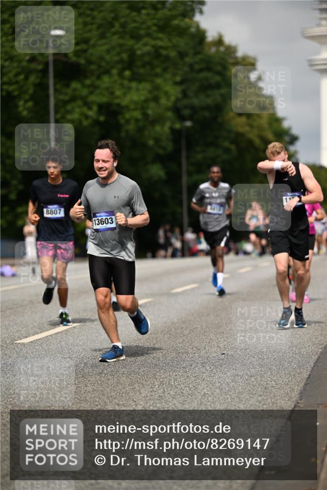 29.06.2025 - hella hamburg halbmarathon Dr. Thomas Lammeyer http://msf.ph/oto/8269147 29.06.2025 10:15:06 Kennedybrücke 1531, 1866, 2868, 4287, 5379, 5440, 8171, 8807, 8810, 10196, 10372, 11149, 11321 meine-sportfotos.de