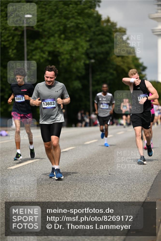 29.06.2025 - hella hamburg halbmarathon Dr. Thomas Lammeyer http://msf.ph/oto/8269172 29.06.2025 10:15:06 Kennedybrücke 1531, 1866, 2868, 4287, 5379, 5440, 8171, 8807, 8810, 10196, 10372, 11149, 11321 meine-sportfotos.de