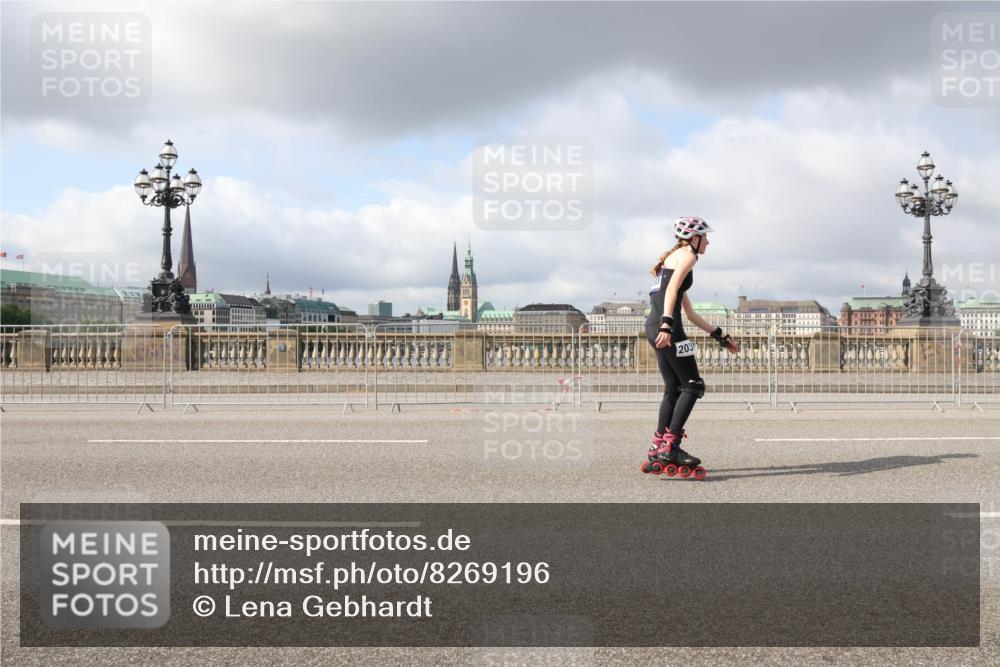 29.06.2025 - hella hamburg halbmarathon Lena Gebhardt http://msf.ph/oto/8269196 29.06.2025 09:04:42 Lombardsbrücke  meine-sportfotos.de