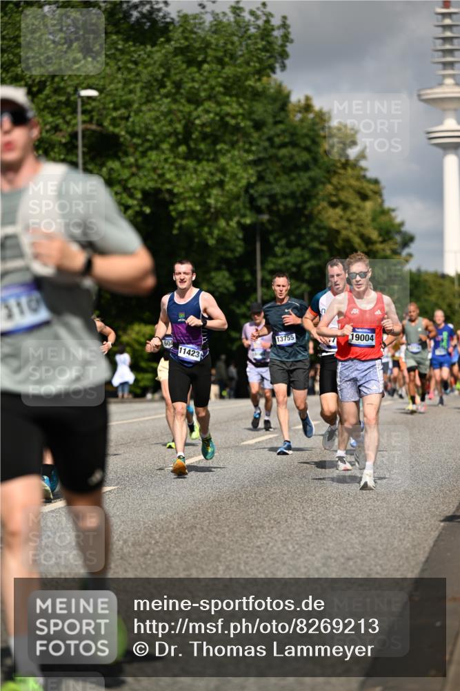 29.06.2025 - hella hamburg halbmarathon Dr. Thomas Lammeyer http://msf.ph/oto/8269213 29.06.2025 09:52:31 Kennedybrücke 1042, 1571, 1600, 2262, 2707, 2797, 3547, 4062, 4381, 5003, 5124, 6037, 6047, 7310, 7482, 7981, 8002, 9640, 9643, 10190, 10369, 10451, 10738, 10877, 11106, 11177, 11423 meine-sportfotos.de