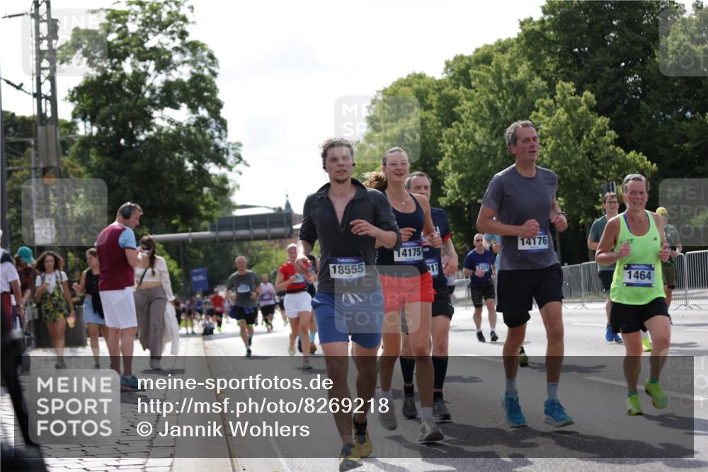 29.06.2025 - hella hamburg halbmarathon Jannik Wohlers http://msf.ph/oto/8269218 29.06.2025 10:01:18 Lombardsbrücke 1184, 1329, 1464, 1653, 1722, 1724, 1729, 1881, 1940, 2167, 2591, 2806, 2957, 3039, 3199, 4322, 4328, 4663, 5547, 5570, 5602, 5603, 6281, 6302, 6921, 8392, 8578, 8822, 8926, 9230, 10281, 10301, 10882, 10915, 11043, 11771, 11808, 12734, 12736, 13528, 13796, 14026, 14175, 14176, 14375, 15093, 16063, 16424, 16426, 16909, 17017, 17136, 17140, 17441, 17670, 17810, 18232, 18555, 18716, 18717, 18739, 18855, 18899, 18954, 19160 meine-sportfotos.de