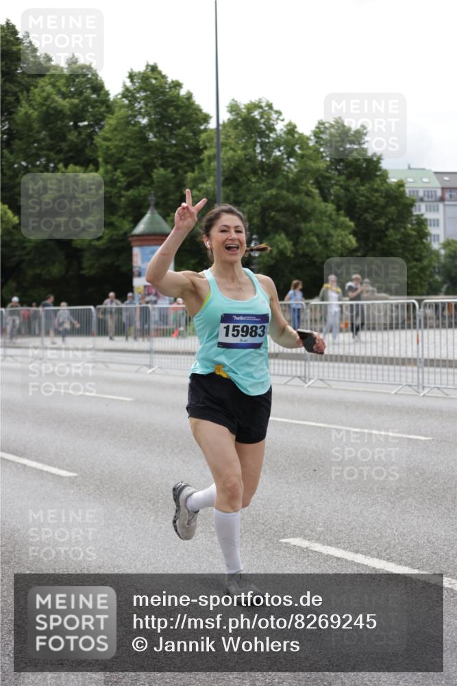 29.06.2025 - hella hamburg halbmarathon Jannik Wohlers http://msf.ph/oto/8269245 29.06.2025 10:33:47 Lombardsbrücke 1672, 1705, 1787, 2265, 2464, 2496, 2526, 2801, 2933, 3145, 3829, 3848, 4807, 4824, 4826, 5584, 6105, 7324, 7329, 8277, 8349, 8965, 10360, 10564, 10800, 11432, 11642, 11668, 12165, 12330, 12896, 13401, 13437, 13485, 14047, 14058, 14854, 14855, 14873, 14919, 15792, 15793, 15845, 15983, 16115, 16578, 17105, 17440, 17650, 17789, 17953, 18044 meine-sportfotos.de