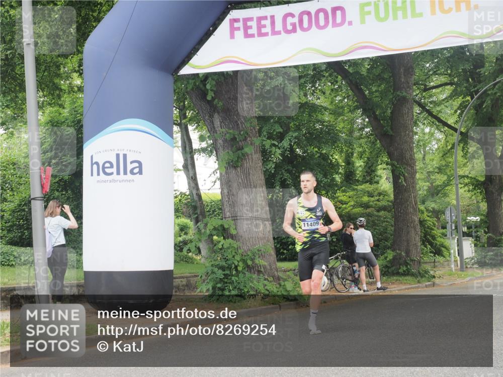 29.06.2025 - hella hamburg halbmarathon KatJ http://msf.ph/oto/8269254 29.06.2025 10:07:31 Zwischen KM18-KM19  meine-sportfotos.de