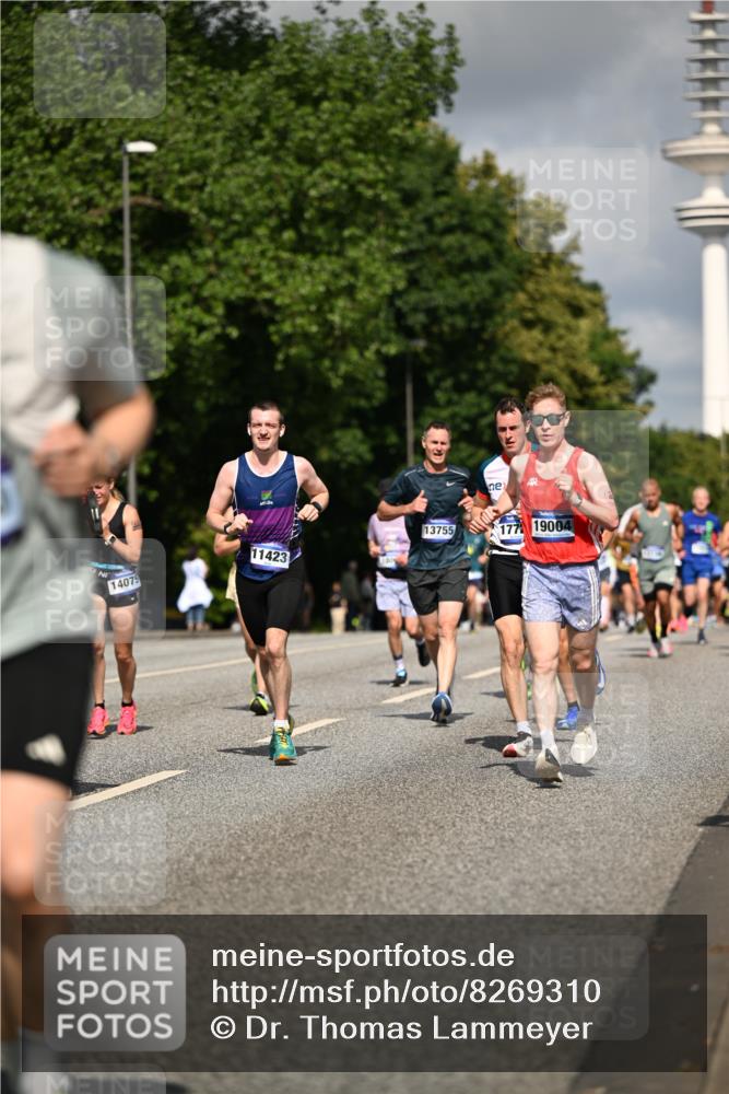 29.06.2025 - hella hamburg halbmarathon Dr. Thomas Lammeyer http://msf.ph/oto/8269310 29.06.2025 09:52:31 Kennedybrücke 1042, 1571, 1600, 2262, 2707, 2797, 3547, 4062, 4381, 5003, 5124, 6037, 6047, 7310, 7482, 7981, 8002, 9640, 9643, 10190, 10369, 10451, 10738, 10877, 11106, 11177, 11423 meine-sportfotos.de