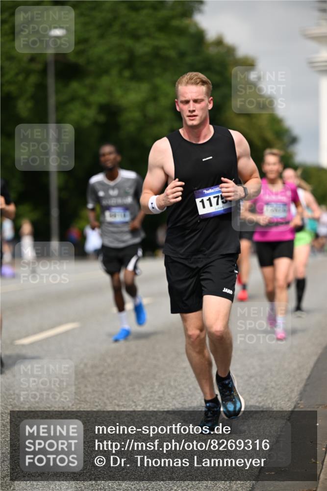 29.06.2025 - hella hamburg halbmarathon Dr. Thomas Lammeyer http://msf.ph/oto/8269316 29.06.2025 10:15:09 Kennedybrücke 1531, 1866, 2868, 4287, 5379, 5440, 8171, 8807, 8810, 9169, 10196, 10372, 11149, 11321 meine-sportfotos.de