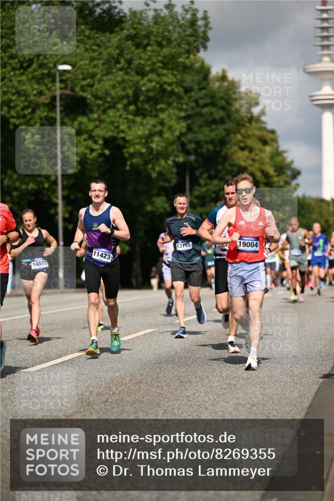 29.06.2025 - hella hamburg halbmarathon Dr. Thomas Lammeyer http://msf.ph/oto/8269355 29.06.2025 09:52:31 Kennedybrücke 1042, 1571, 1600, 2262, 2707, 2797, 3547, 4062, 4381, 5003, 5124, 6037, 6047, 7310, 7482, 7981, 8002, 9640, 9643, 10190, 10369, 10451, 10738, 10877, 11106, 11177, 11423 meine-sportfotos.de